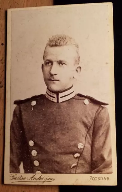 Soldat in Uniform mit Epauletten - Offizier / CDV Gustav Andre jun. Potsdam