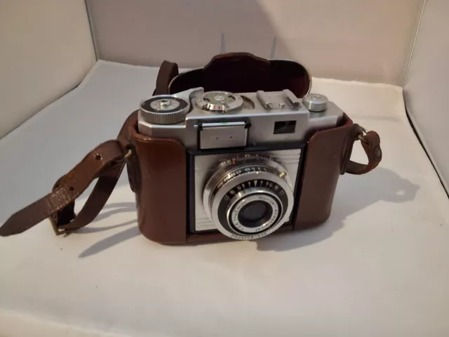 Zeiss Ikon -Cortina -Pronton-svs. Excellent condition. Leather case.