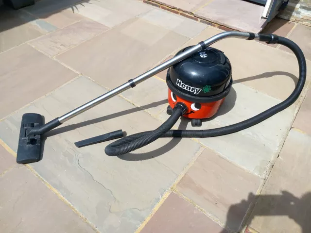 Numatic Henry Hoover HVR 200A Vacuum Cleaner. Collect West Sussex BN16 Area.