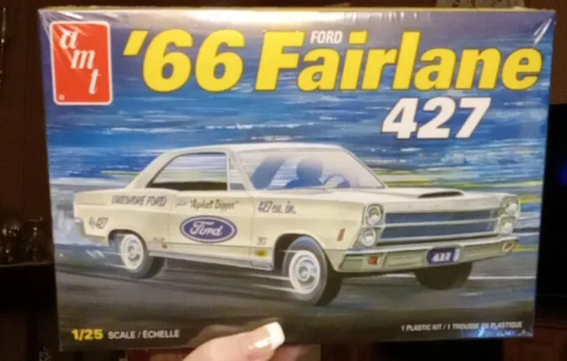 Amt 1:25 " 1966 Ford Fairlane 427 " Plastic Model Kit **New*Free Shipping**