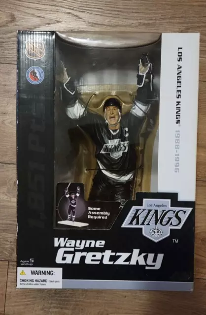 2004 McFarlane NHL Wayne Gretzky #99 Los Angeles Kings 12 inch Action Figure