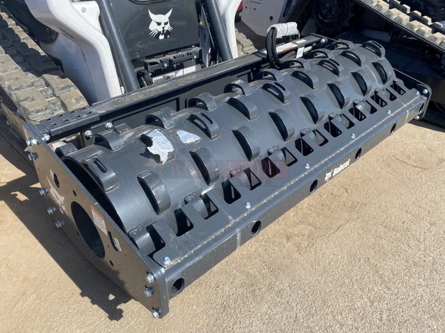 New Bobcat 73" Vibratory Roller Attahcment For Skid Steers, Padfoot,Quick Attach New Bobcat 73" Vibratory Roller Attahcment For Skid Steers, Padfoot,Quick Attach