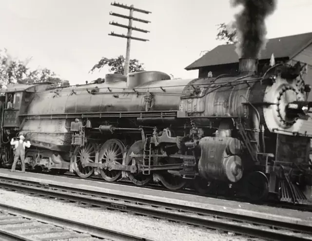 Chicago Burlington & Quincy Railroad CBQ #5609 Locomotive Train B&W Photograph