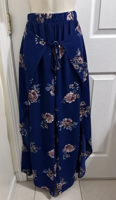 Charlotte Russe Blue Floral wide leg Pants