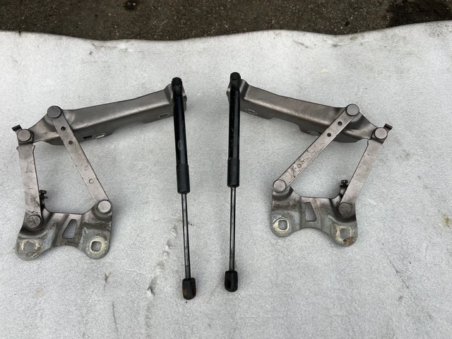 2x You.S Genuine Gas Struts For Range Rover Sport (LS) Bonnet - Replace 8075701, LR009106