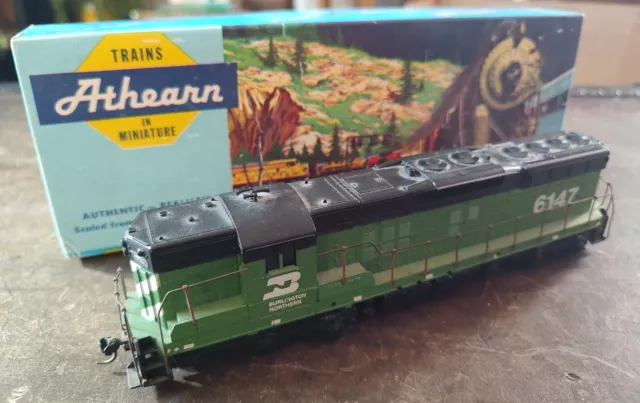Athearn HO-Scale Burlington Northern EMD SD9 Diesel Locomotive (Shell) #6147