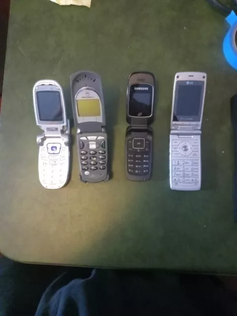 Lot Of 4 Flip Phones Untested