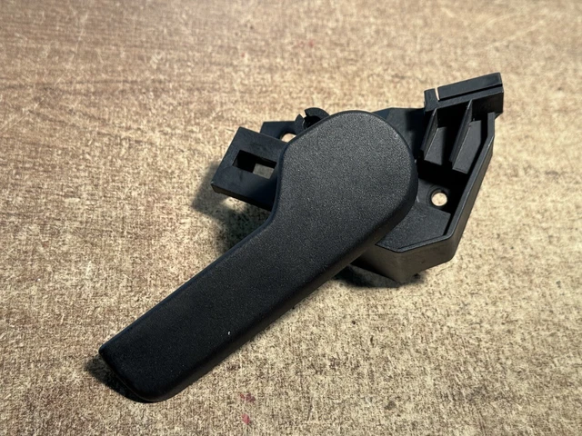 2011 VOLKSWAGEN GOLF Mk6 Bonnet Open Release Handle 1J2823533C @10 £24. ...