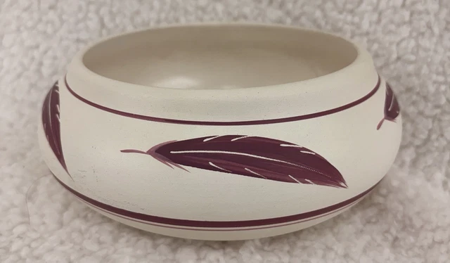 VINTAGE NATIVE AMERICAN Clay Pot with Feathers $27.64