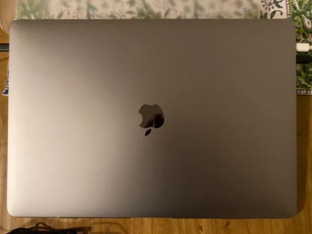 Apple MacBook Pro 15” Pollici i7 2,8ghz RAM 16gb SSD 2 GPU