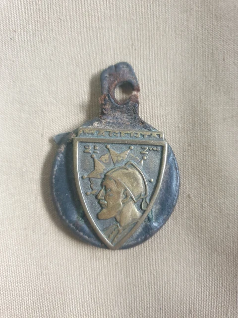 INSIGNE MILITAIRE MEDAILLE combat en montagne ciecm chasseur alpin EUR