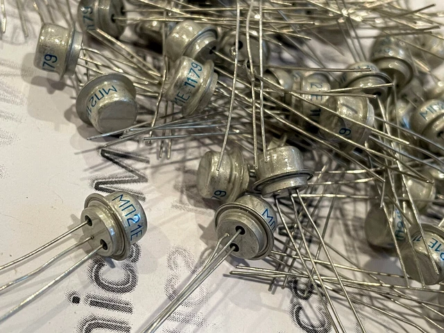 20 PIÈCES TRANSISTOR MP21E vintage fabriqué en URSS PNP Ge МП21Е ...