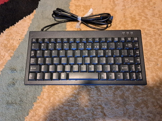 Key Source International Mini Desk KSI-8695 Wired USB  Keyboard KSI 8695U Tested
