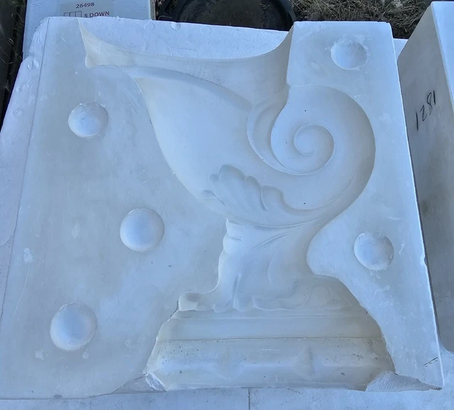 Vintage Ceramic Slip Mold Casting Alladin Like Vase Kleine 1281