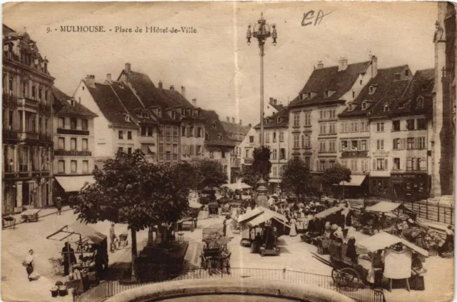 CPA AK MULHOUSE - Place de l'Hotel-de-Ville (740073)