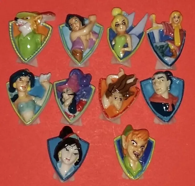 Série complète fèves badges Disney cn11 dessin animé