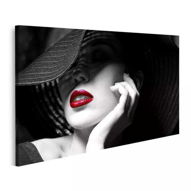 Bild auf Leinwand Mysteriöse Frau mit schwarzem Hut und roten Lippen Wandbild Po