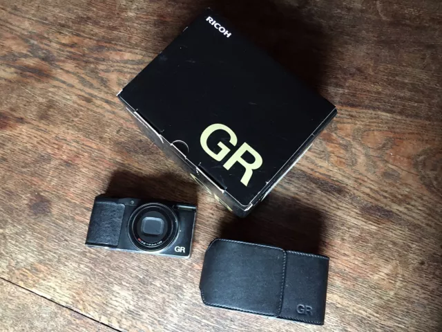 Ricoh GR II Compact Digital Camera 16.2MP APS-C (see description)