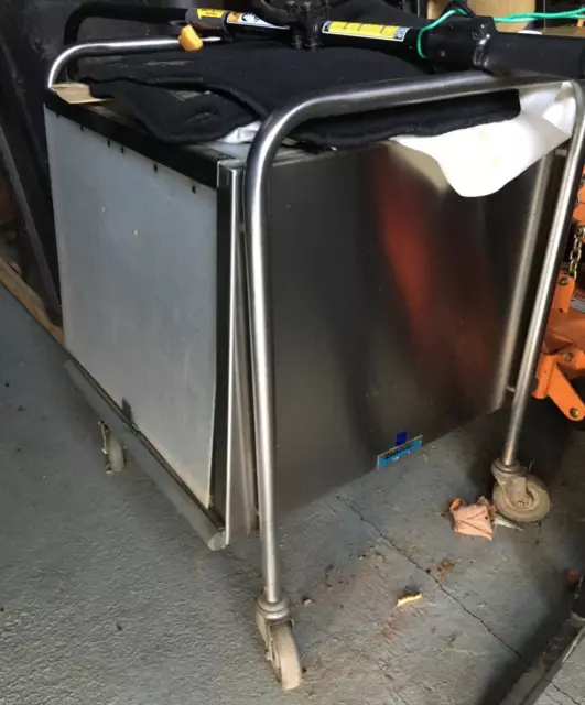 Dish Caddy T-160 Dish Cart with Partitions +Bumpers Caddy Corporation of America
