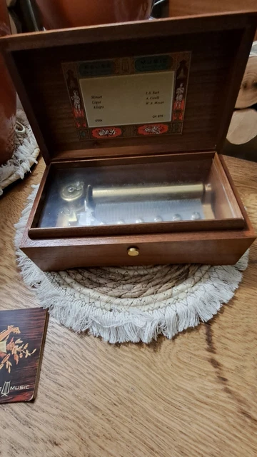 BOÎTE À MUSIQUE en bois 3 musiques Reuge EUR 800,00 - FR