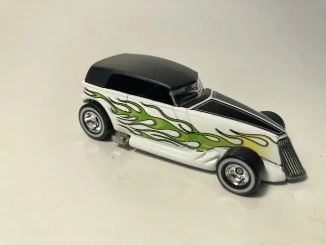 Loose Hot Wheels Phaeton - 2002 Treasure Hunt. Real Riders