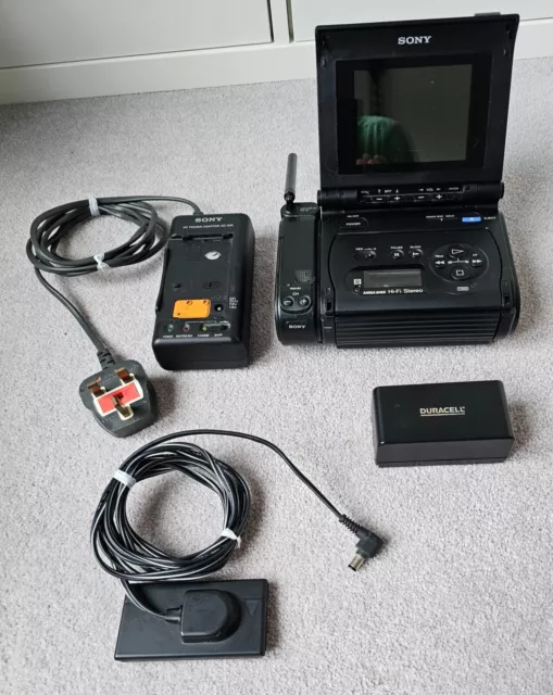 Sony GV-S50E PAL Video Walkman Recorder Monitor Video8 - Fully tested