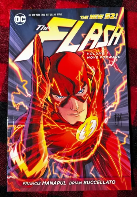 The Flash Comic Book Set; Flash Vol. 1 & 2 DC Comics! Flashpoint! Barry Allen!