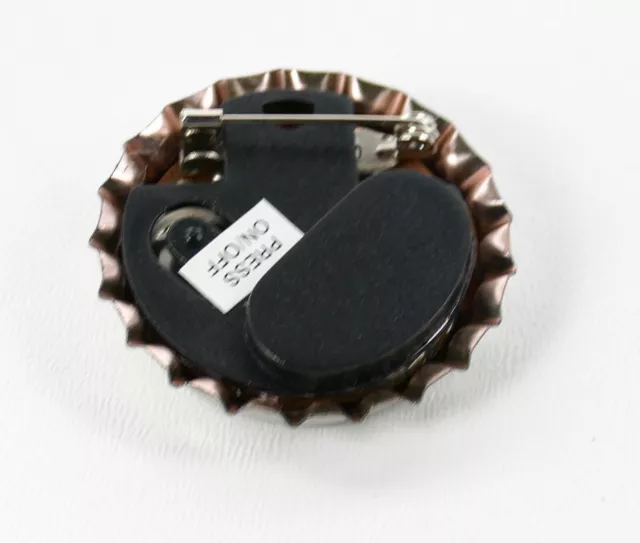 Becks Bier Pils Button Kronkorken Optik leuchte Anstecker Neu 8221 3