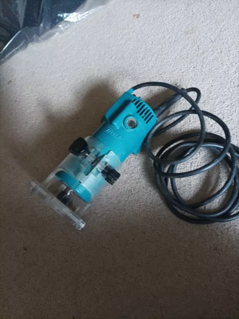 MAKITA 3703 1/4in ROUTER / TRIMMER 240V