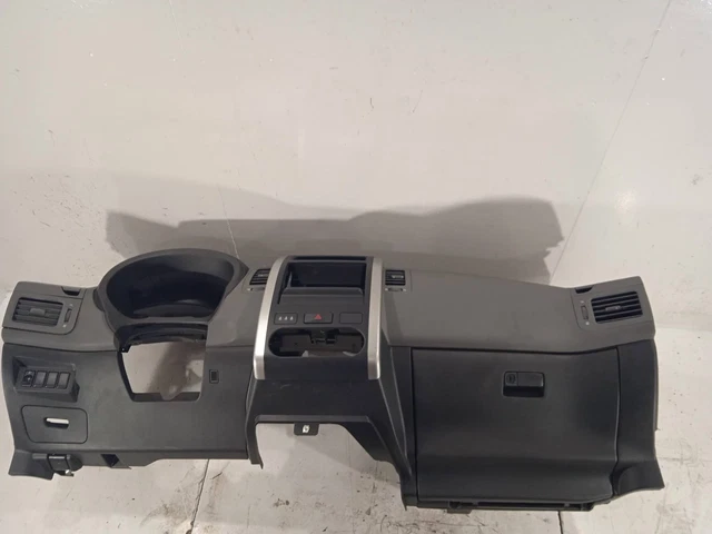 Tapis De Tableau De Bord Antidérapant Pour Nissan X-Trail T31 (2008-2013) – Noir