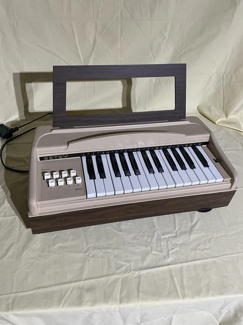 VINTAGE ESTEY TABLETOP ORGAN TESTED AND WORKS GREAT! Musical Instrument.
