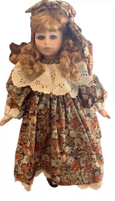 A Connoisseur Collection Porcelain Doll Handpainted By Seymour Mann Deidre