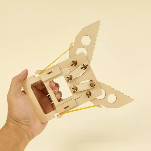 DIY Kit Wooden Mechanical Claw - Educational STEM Toy for Kids