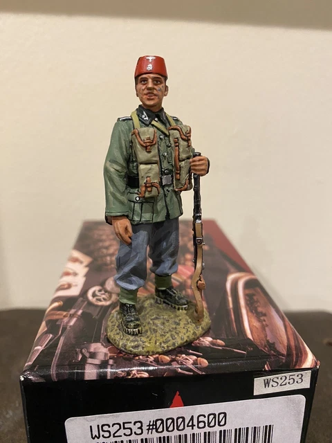 WS253 WW2 German Croatian Waffen Standing Light Machine Gunner Mint In Box