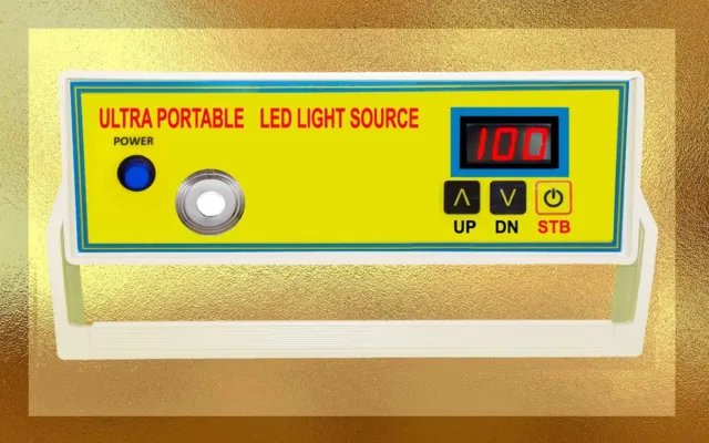 Portable Fiber Optic LED Light Source 50W With Heat Filtration