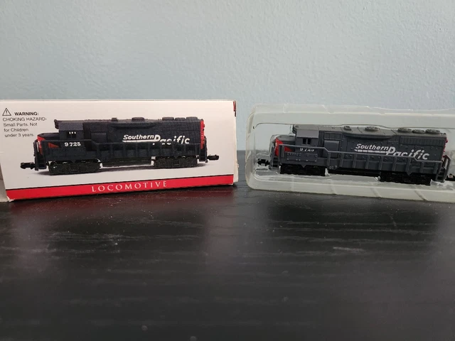 Southern Pacific Lines Railroad 4.5" Mini Locomotive Train In Box Model #9725