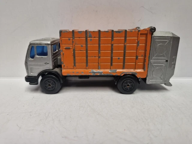 Majorette camion poubelle Mercedes, n°218, 1/100 Vintage Made in France - Collection