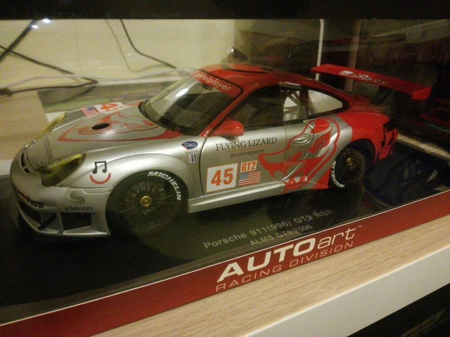 PORSCHE 911 (996) GT3 RSR #45 ALMS GT2 2006 FLYING LIZARD AUTOART 80673 1/18