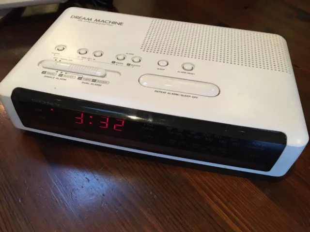 Retro Sony FM/MW/LW 3 Band Clock Radio alarm Dream Machine ICF-C320L