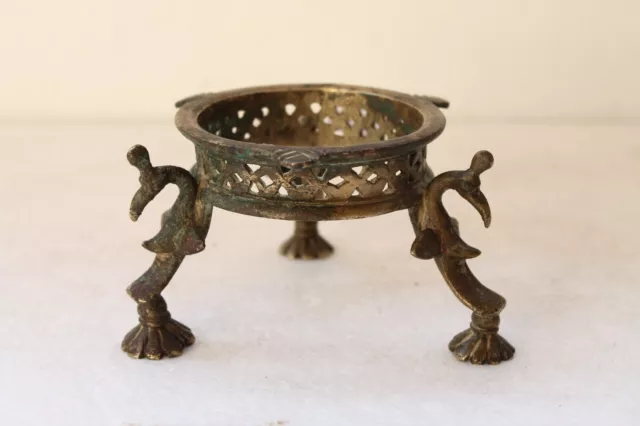 Old Brass Handcrafted Jali Cut Peacock Crafted Water Pot Stand Decorative NH4261