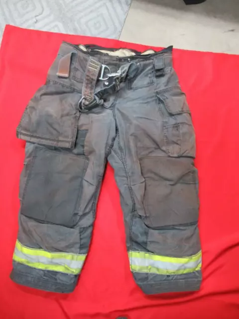 MFG 2014 GLOBE IH 38 x 28 INTERNAL HARNESS Firefighter Turnout Pants FIRE GEAR