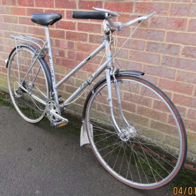Falcon black deals diamond bike