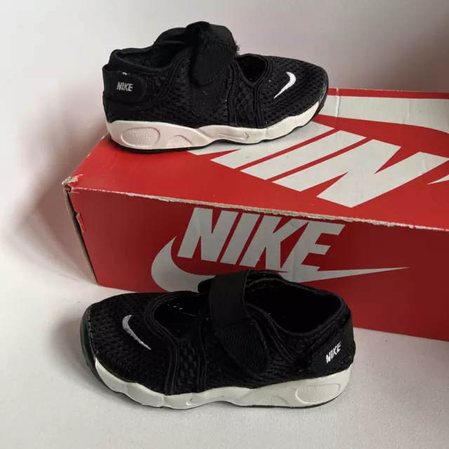 Infant nike sales rift trainers