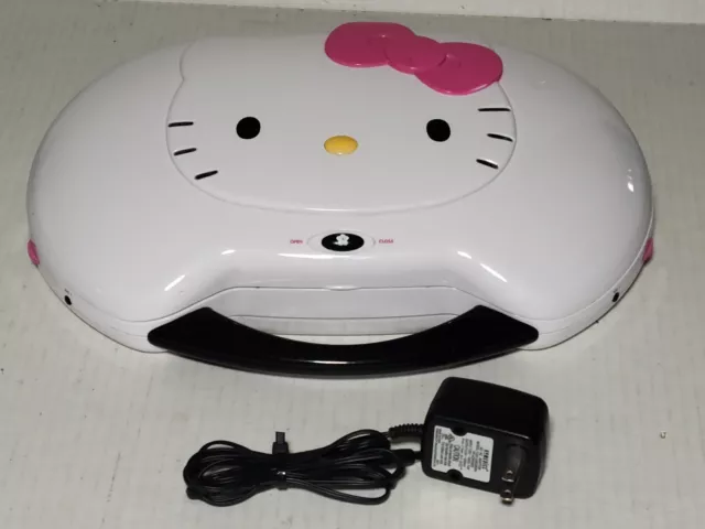 Hello Kitty Sanrio Karaoke Machine CD (2013) With Microphones & AC Adapter