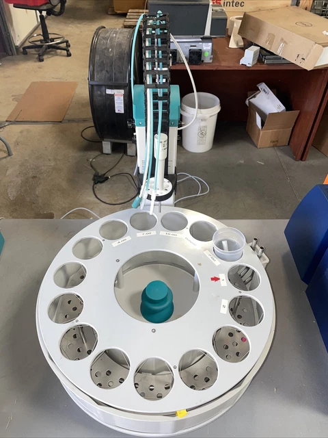 Metrohm 855 Robotic Titrosampler Titrator