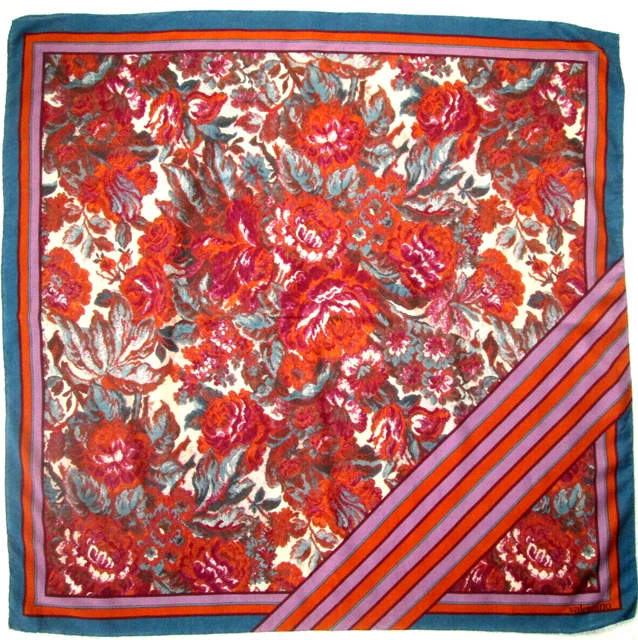 Foulard Valentino En Soie 100% Vintage - Dimensions 87 X 89 Cm - Occasion