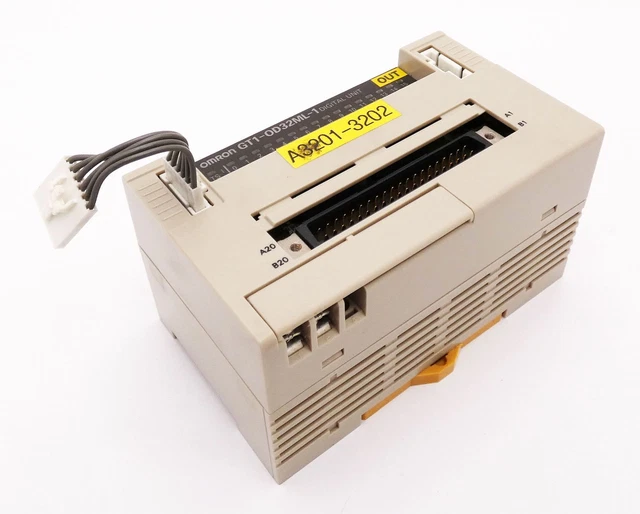 Omron GT1-OD32ML-1 24VDC Unità digitale -usato-