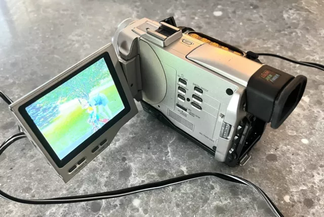 Sony DCR-TRV8 MiniDV Digital Video Camcorder RECORDS BUT PLAYBACK ONLY