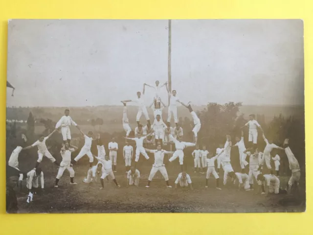 cpa PHOTOGRAPHIE Sport Groupe Pyramide de Gymnastes vers 1910 GYMNASTIQUE