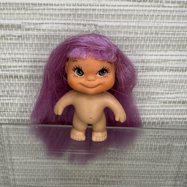 Vintage 70’s HASBRO Flutter Bye 2” Baby Doll Long Purple Hair & Eyes 1973 HK ‘73